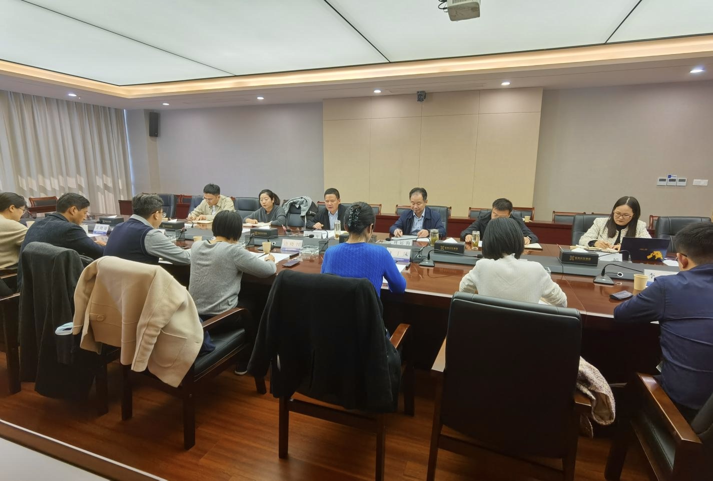 交控集團(tuán)與南京交通集團(tuán)開展財務(wù)專項研討會
