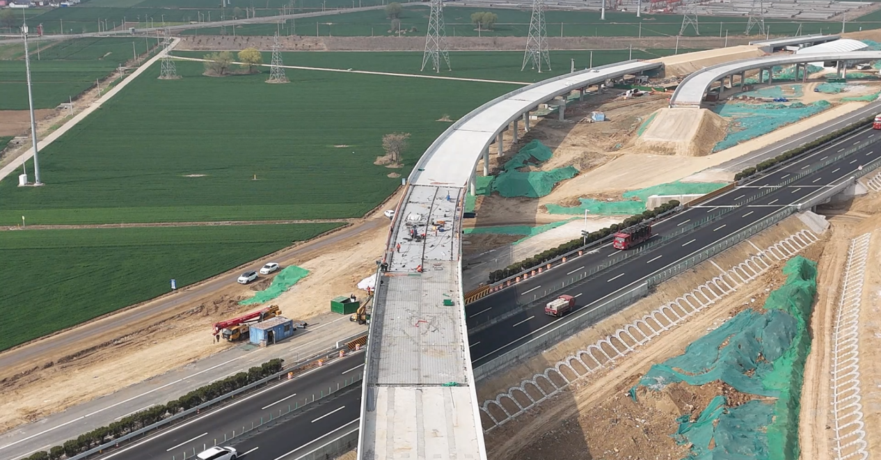 徐州東部繞越高速公路JL1標(biāo)段順利完成鋼箱梁架設(shè)節(jié)點(diǎn)目標(biāo)